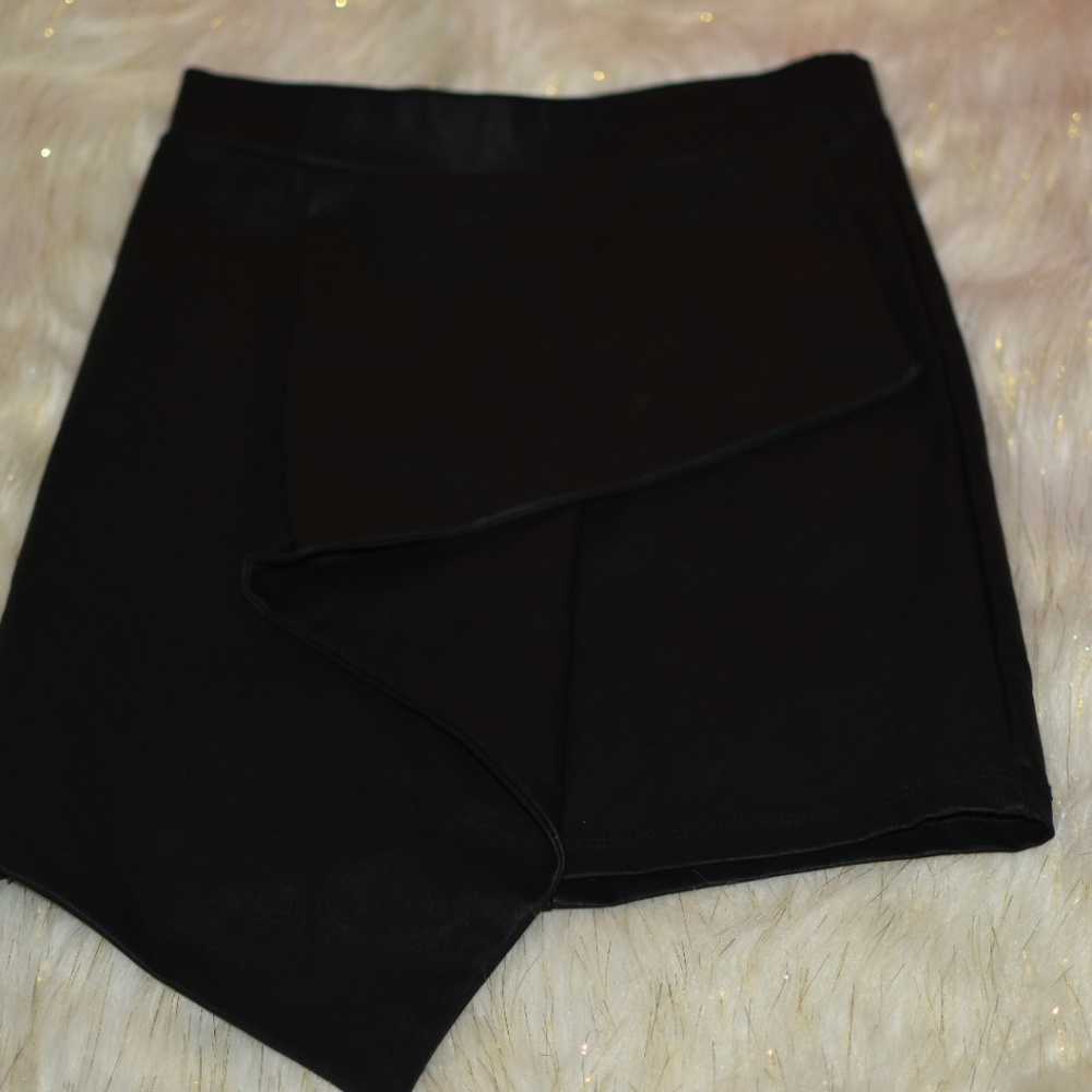 Black Faux leather pencil skirt